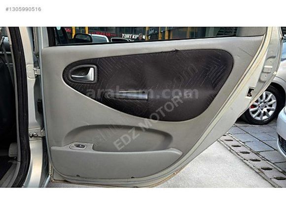 2002 MODEL 228 BİN KM'DE OTOMATİK 1.6 16 VALF SCENİC