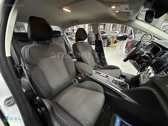 2024 MEGANE DİZEL OTOMATİK TOUCH HATASIZ 18.000 KM'DE