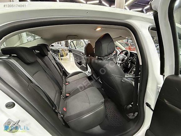 2024 MEGANE DİZEL OTOMATİK TOUCH HATASIZ 18.000 KM'DE