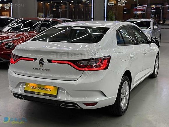 2024 MEGANE DİZEL OTOMATİK TOUCH HATASIZ 18.000 KM'DE