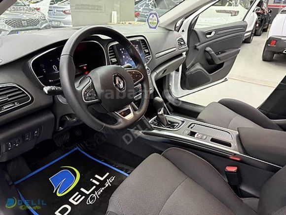 2024 MEGANE DİZEL OTOMATİK TOUCH HATASIZ 18.000 KM'DE