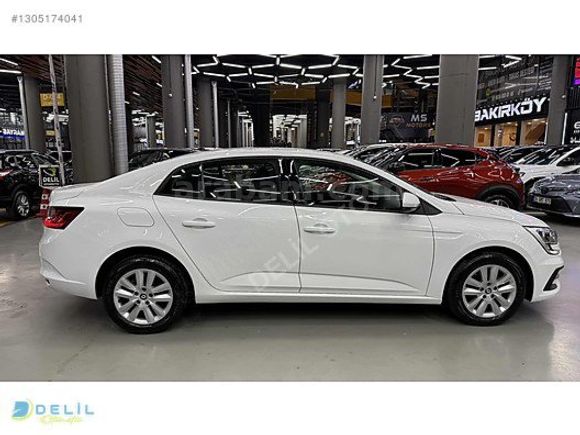 2024 MEGANE DİZEL OTOMATİK TOUCH HATASIZ 18.000 KM'DE