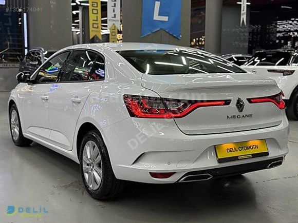 2024 MEGANE DİZEL OTOMATİK TOUCH HATASIZ 18.000 KM'DE