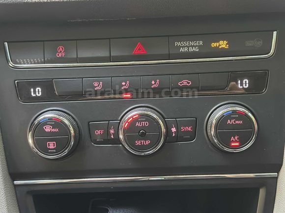 AS METE AUTO'DAN CAM TAVANLI 2014 SEAT LEON 1.6TDI