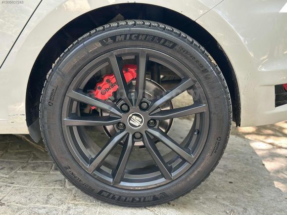 AS METE AUTO'DAN CAM TAVANLI 2014 SEAT LEON 1.6TDI