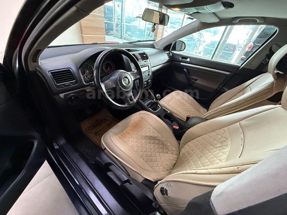 KARNER'DEN 1,6 TDİ JETTA ÇOK TEMİZ 2010 MODEL