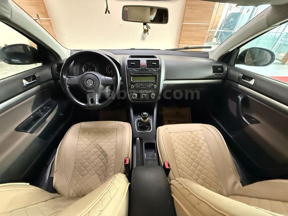KARNER'DEN 1,6 TDİ JETTA ÇOK TEMİZ 2010 MODEL