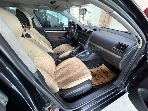 KARNER'DEN 1,6 TDİ JETTA ÇOK TEMİZ 2010 MODEL