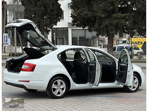 2016 MODEL SKODA OCTAVIA 1.6 TDI OPTİMAL (DÜŞÜK KM)