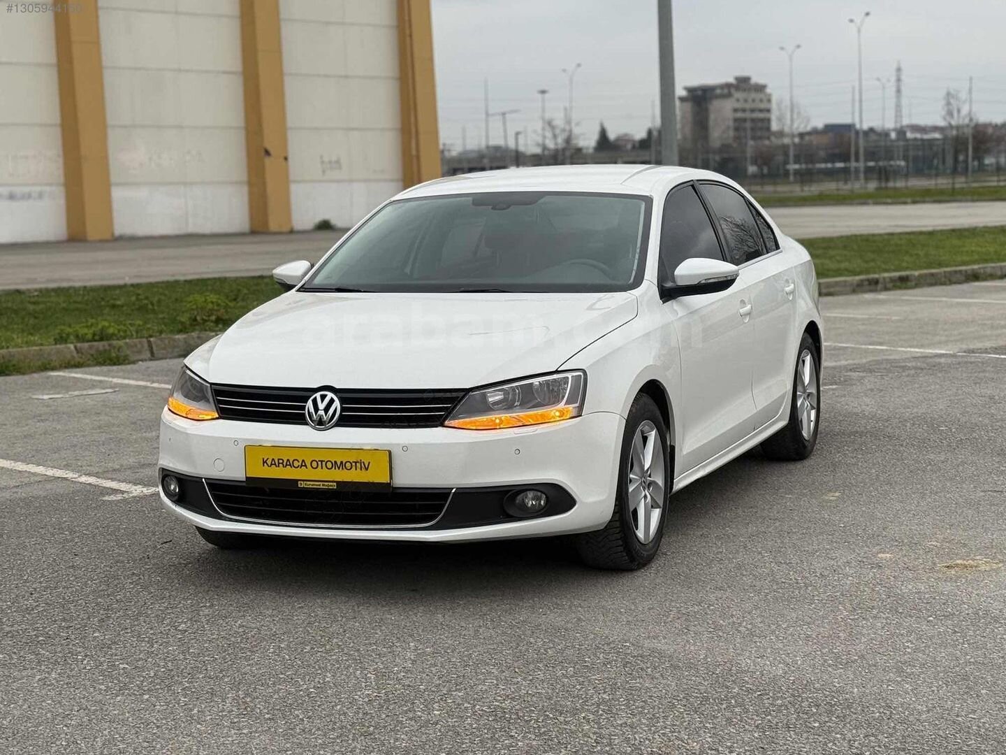 Galeriden Volkswagen Jetta 1.6 TDi Highline 2011 Model Samsun 250.000 km Beyaz 5