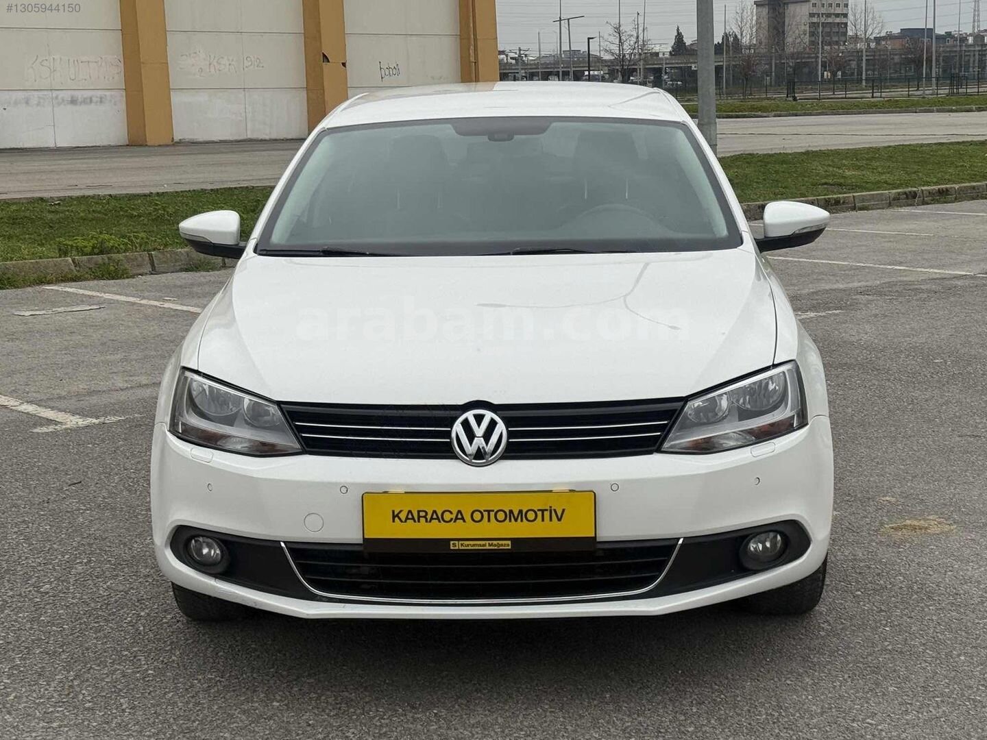 Galeriden Volkswagen Jetta 1.6 TDi Highline 2011 Model Samsun 250.000 km Beyaz 2