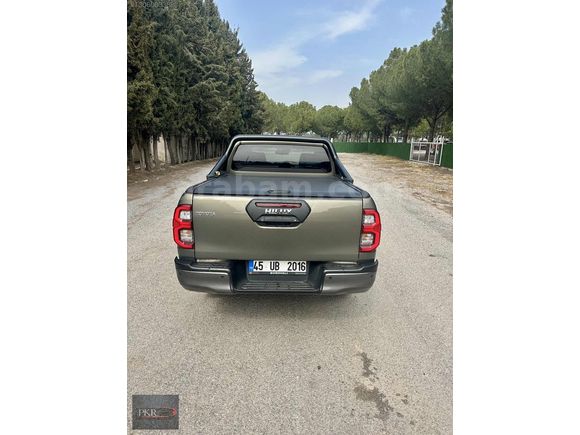PKR OTOMOTİVDEN HATASIZ SADECE 22 BİN KM DE HİLUX