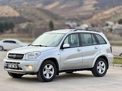 AD AUTO'DAN TOYOTA RAV4 OTOMATİK 4*4 SORUNSUZ AİLE ARACI