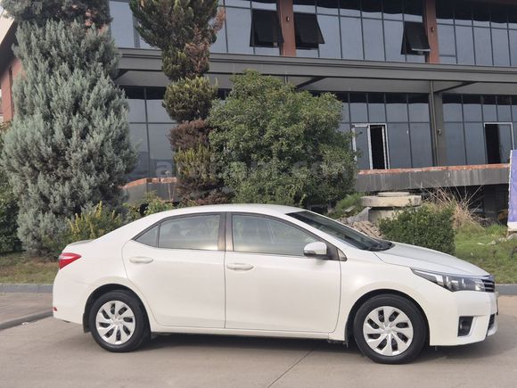 **HATASIZ 2013 MODEL TOYOTA COROLLA 1.6 TOUCH ORJİNAL 75000KMDE