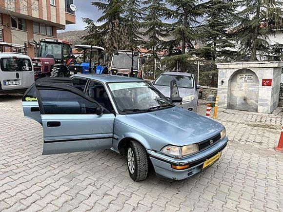 1991 MODEL KLIMA 1.6 TOYOTA CORALLA GL