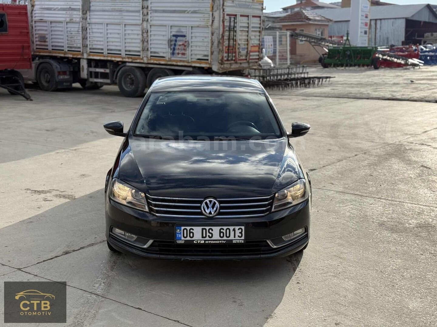 Galeriden Volkswagen Passat 1.6 TDi BlueMotion Trendline 2013 Model Kırşehir 218.000 km Siyah 3