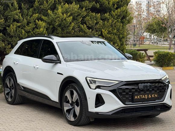 2023 Model BOYASIZ 13 Bin Km'de Q8 E-Tron Quattro Advanced Bayii