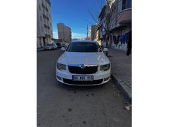 Sahibinden Skoda SuperB 1.4 TSI Comfort 2011 Model  252.000 km Beyaz