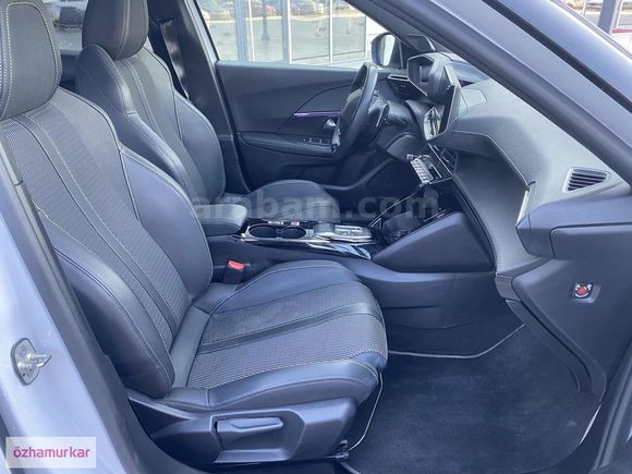 ÖZHAMURKAR- 2025 PEUGEOT 2008 1.2 PURETECH GT % 20 KDV
