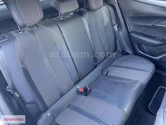 ÖZHAMURKAR- 2025 PEUGEOT 2008 1.2 PURETECH GT % 20 KDV