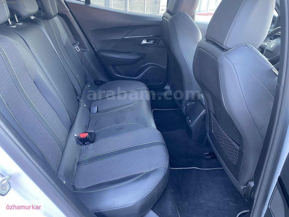 ÖZHAMURKAR- 2025 PEUGEOT 2008 1.2 PURETECH GT % 20 KDV