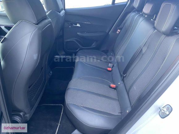 ÖZHAMURKAR- 2025 PEUGEOT 2008 1.2 PURETECH GT % 20 KDV