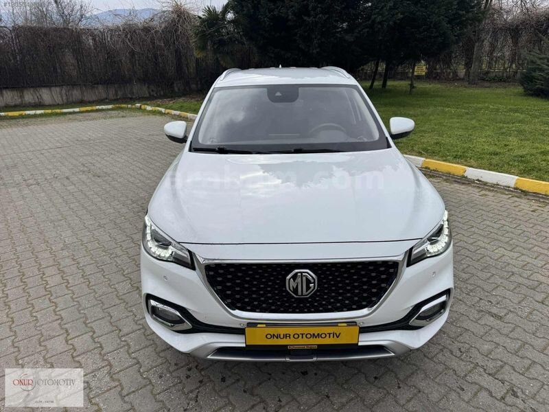 Galeriden MG HS 1.5 T-GDI Comfort 2023 Model Bursa 35.000 km Beyaz