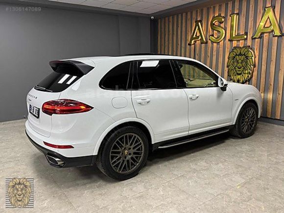 2017**PORCHE CAYENNE**PLATİNİUM EDİTİON**134.000km**HATASIZ