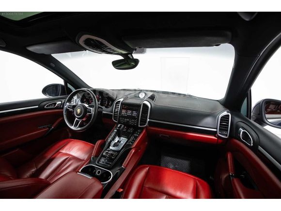 ÖMÜR AUTO'DAN 2012 PORSCHE CAYENNE 2022 FACELİFT YENİ GÖRÜNÜM