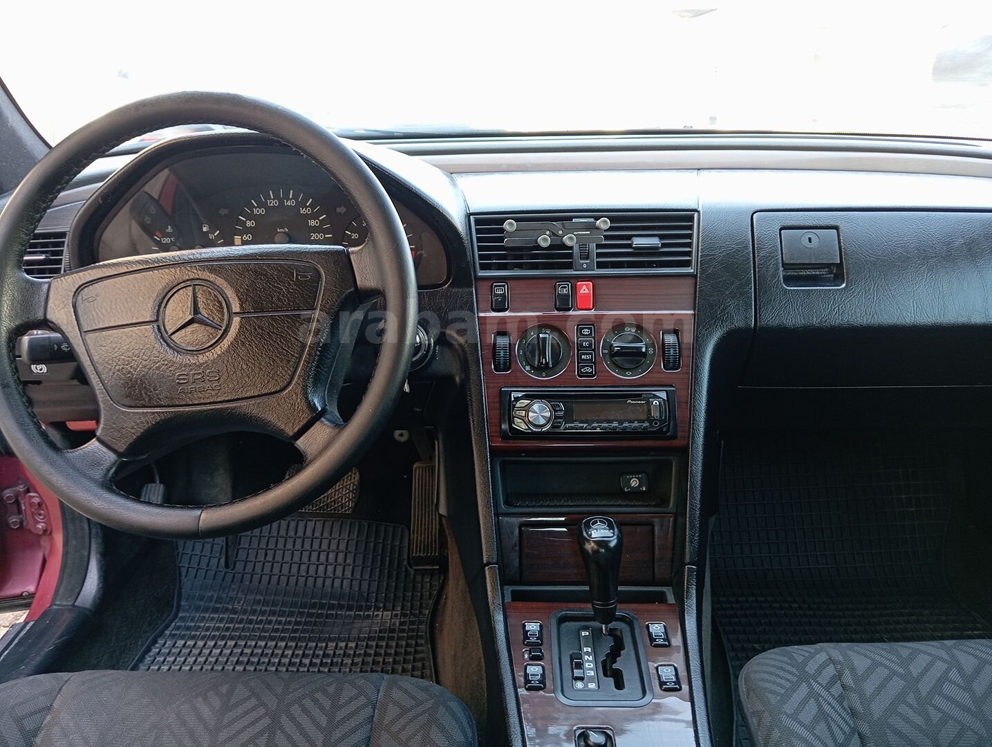 Sahibinden Mercedes - Benz C 200 Elegance 1995 Model Hatay 340.000 km Bordo 6
