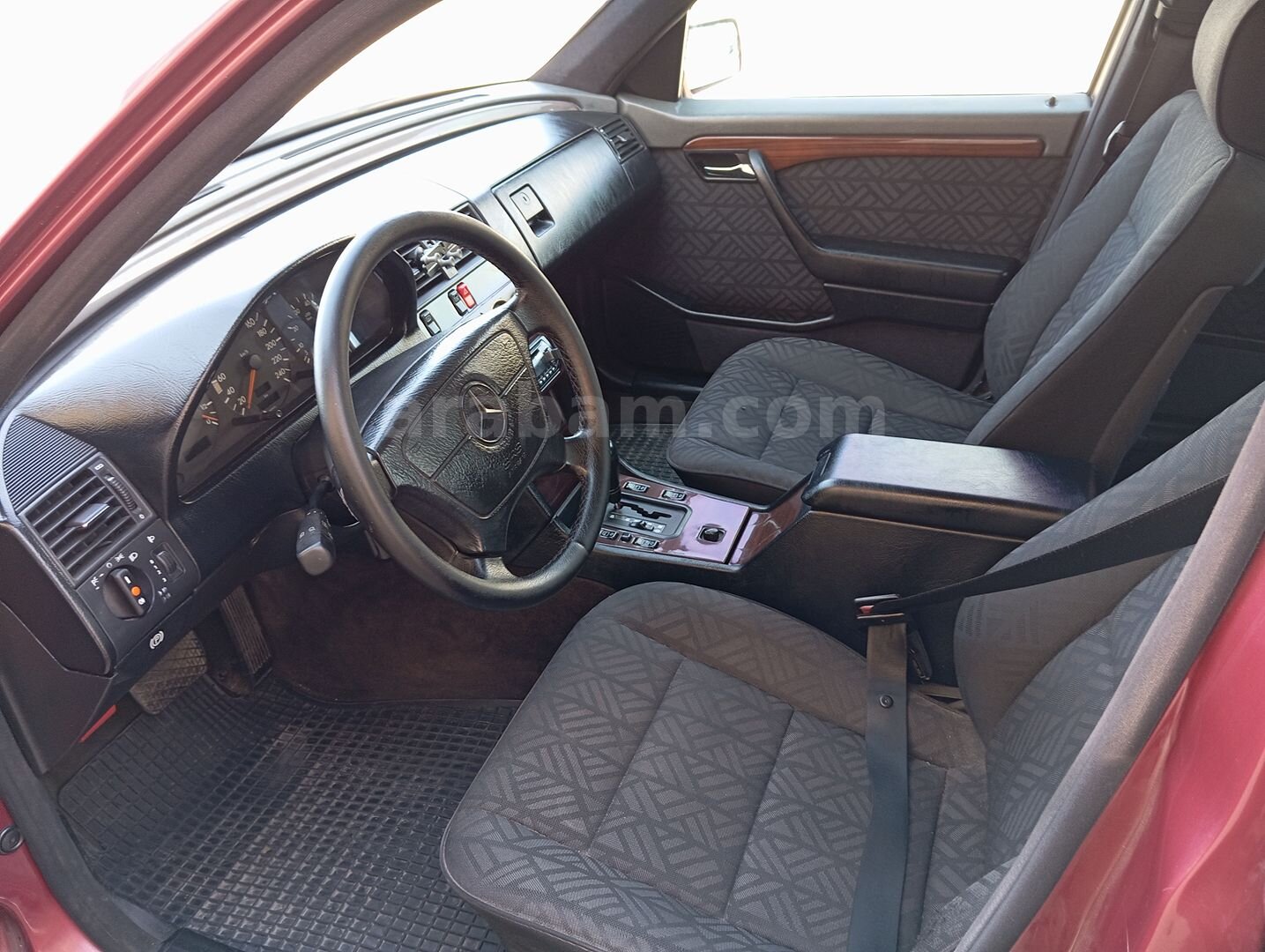 Sahibinden Mercedes - Benz C 200 Elegance 1995 Model Hatay 340.000 km Bordo 7