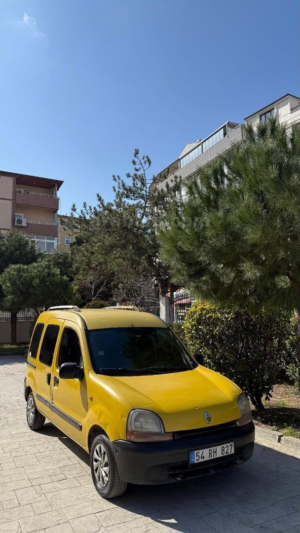 Galeriden Renault Kangoo 1.9 D 1999 Model Kocaeli 300.000 km Sarı 6