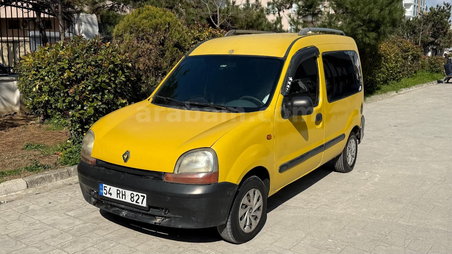 Galeriden Renault Kangoo 1.9 D 1999 Model Kocaeli 300.000 km Sarı 3