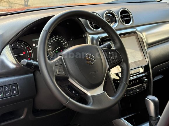 BOYASIZ 4X4 2025 SUZUKİ VİTARA 1.4 HYBRİD GLX PREMIUM ALL GRİP