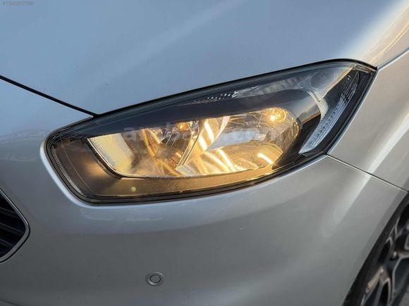 Hatasız Boyasız 2023 Model Courier 75Bin Km+Geri Görüş Kamera