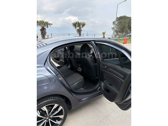 Sahibinden Renault Megane 1.3 TCe Touch 2023 Model 