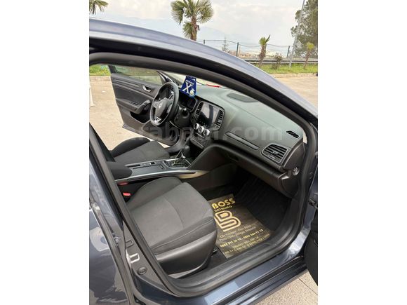 Sahibinden Renault Megane 1.3 TCe Touch 2023 Model 