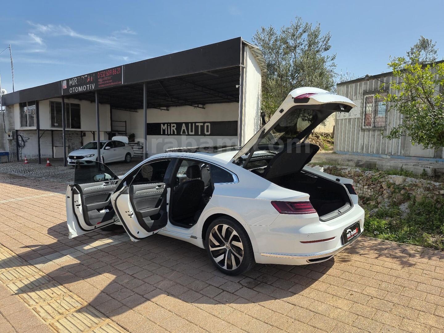 Galeriden Volkswagen Arteon 1.5 TSI R Line 2018 Model Antalya 175.000 km Beyaz 6