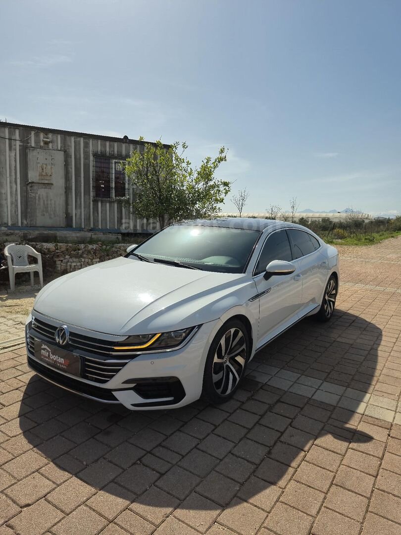 Galeriden Volkswagen Arteon 1.5 TSI R Line 2018 Model Antalya 175.000 km Beyaz 4