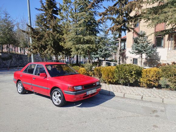 じいページ Sahibinden Mazda 323 1.6 GLX 1991 Model Isparta 353.000 km Kırmızı