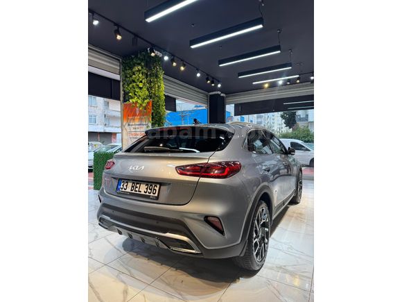 Sahibinden Kia XCeed 1.5 T-GDI Elegance 2025 Model