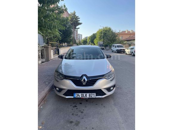Sahibinden Renault Megane 1.5 Blue DCI Touch 2020 Model 