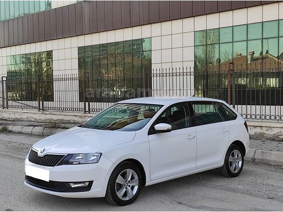 GALERİ BEYAZDAN 2017  1.0 TSI GreenTec Dynamic OTOMATİK HATASIZ 