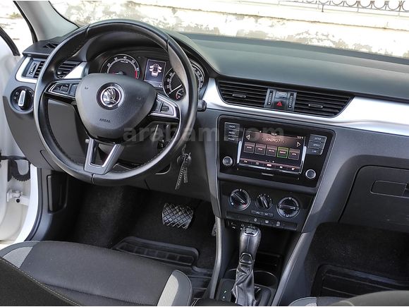 GALERİ BEYAZDAN 2017  1.0 TSI GreenTec Dynamic OTOMATİK HATASIZ 