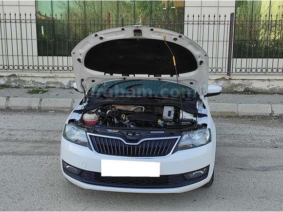 GALERİ BEYAZDAN 2017  1.0 TSI GreenTec Dynamic OTOMATİK HATASIZ 