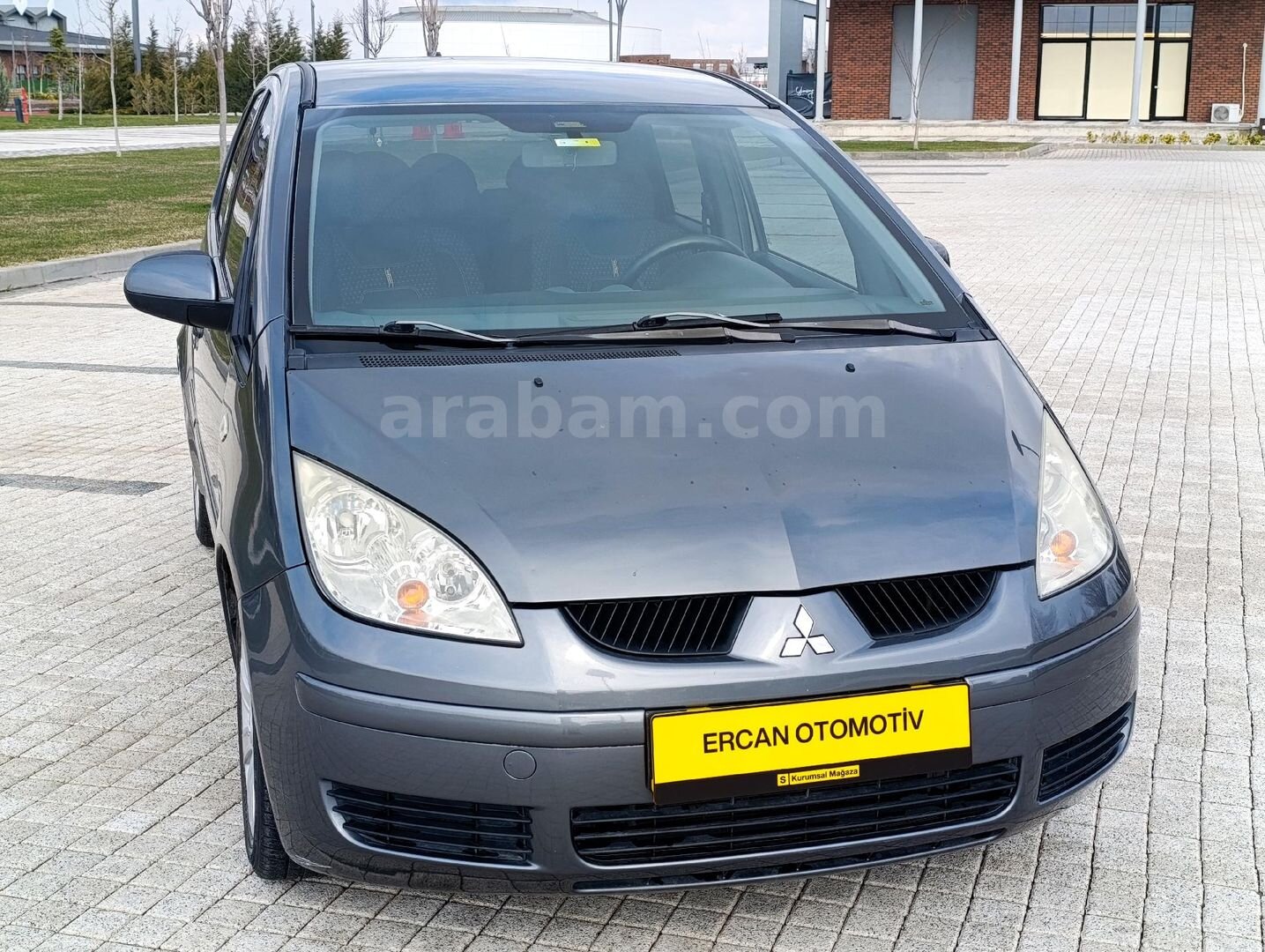 Galeriden Mitsubishi Colt 1.3 Invite 2008 Model Eskişehir 135.000 km Füme 2
