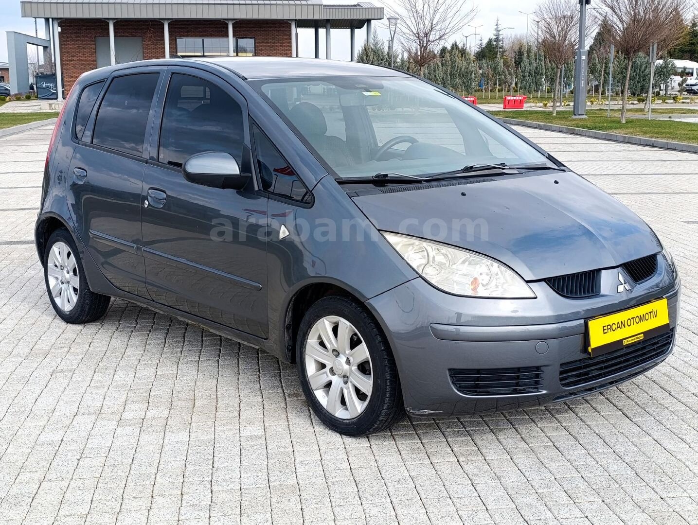 Galeriden Mitsubishi Colt 1.3 Invite 2008 Model Eskişehir 135.000 km Füme 5