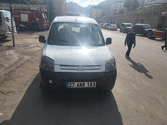 HAZAR OTOMOTİV DEN 2006 STROEN BERLİNGO 1.9 DİZEL