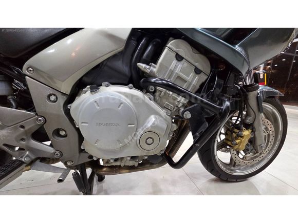 MOTOCAR KURUMSAL MAĞAZADAN DÜŞÜK KM'Lİ HONDA CBF1000