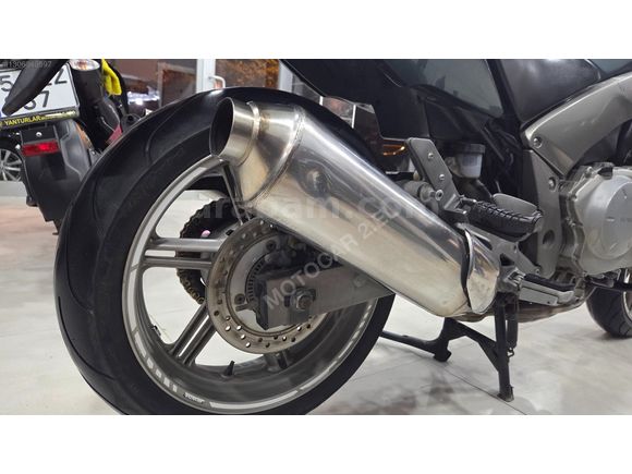 MOTOCAR KURUMSAL MAĞAZADAN DÜŞÜK KM'Lİ HONDA CBF1000